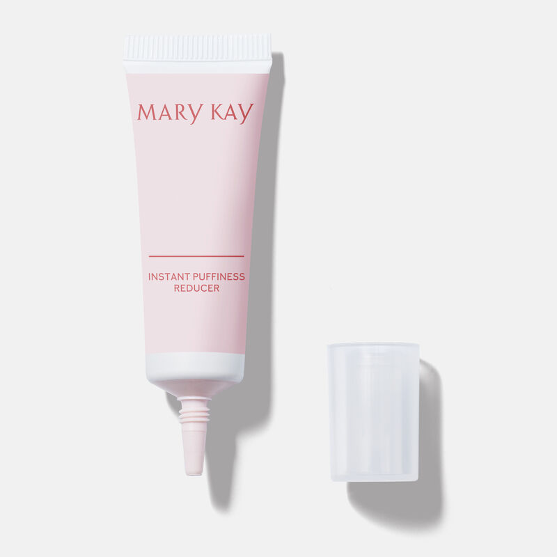Tubo de Mary Kay Instant Puffiness Reducer abierto con su tapa